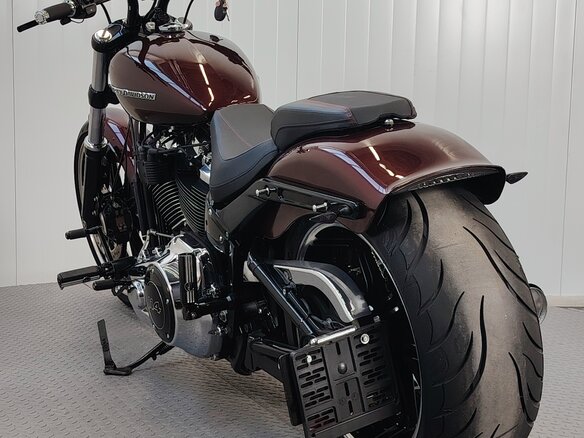 2017 Harley-Davidson Breakout, красный, 1679000 рублей - вид 6
