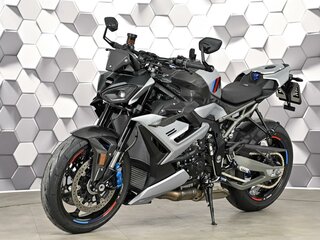 2025 BMW M 1000 R, серебристый, 2900000 рублей, вид 2
