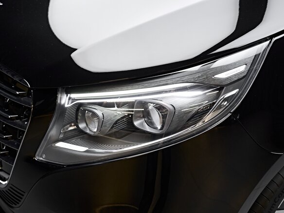 2026 Mercedes-Benz V-Класс 300 d экстра длинный III (W447) Рестайлинг 2, чёрный - вид 6