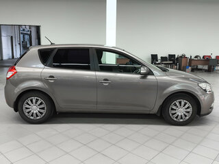 2010 Kia Ceed I Рестайлинг, бежевый, 587000 рублей, вид 4