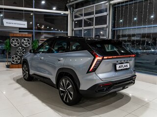 2025 Geely Atlas II, серый, 3449990 рублей, вид 2
