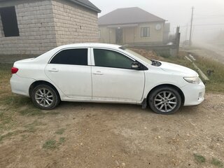 2012 Toyota Corolla X (E140, E150) Рестайлинг, белый, 850000 рублей, вид 3