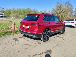 2018 Volkswagen Tiguan II, пурпурный, 1890000 рублей, вид 3