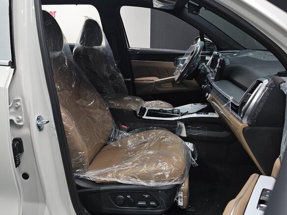 2025 Kia Sorento IV Рестайлинг, белый, 8077700 рублей - вид 9