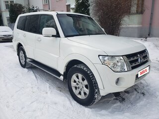 2012 Mitsubishi Pajero IV Рестайлинг 1, белый, 2200000 рублей, вид 3