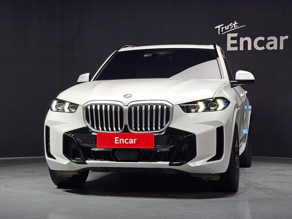 2025 BMW X5 40i IV (G05/G18) Рестайлинг, белый, 11650000 рублей - вид 2
