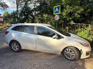2017 Kia Ceed II Рестайлинг, белый, 1100000 рублей, вид 3