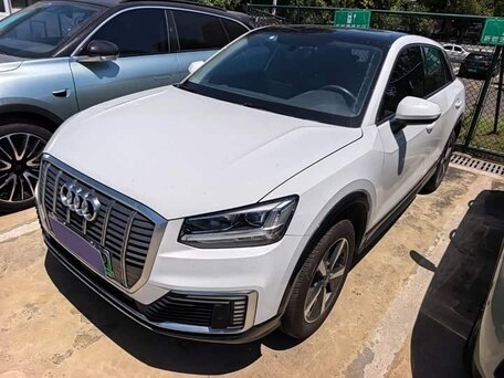 2021 Audi Q2 L e-tron I, белый, 1690000 рублей, вид 2