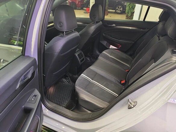 2022 Volkswagen Golf VIII, серый, 2350000 рублей - вид 8