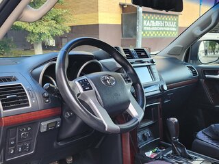 2015 Toyota Land Cruiser Prado 150 Series Рестайлинг 1, белый, 4090000 рублей, вид 5