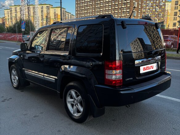 2010 Jeep Cherokee IV (KK), чёрный - вид 5