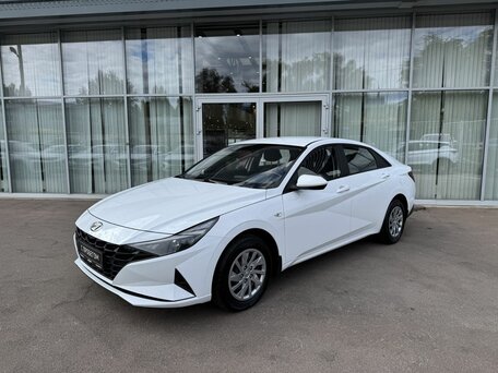 Hyundai Elantra VII (CN7)