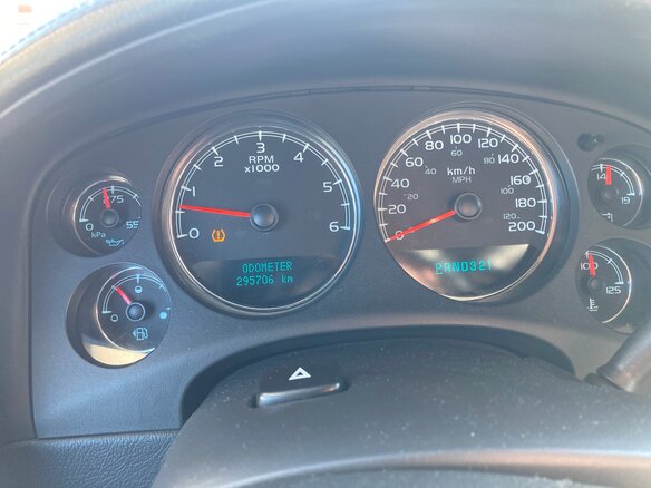 2008 Chevrolet Tahoe III, чёрный, 1500000 рублей - вид 12