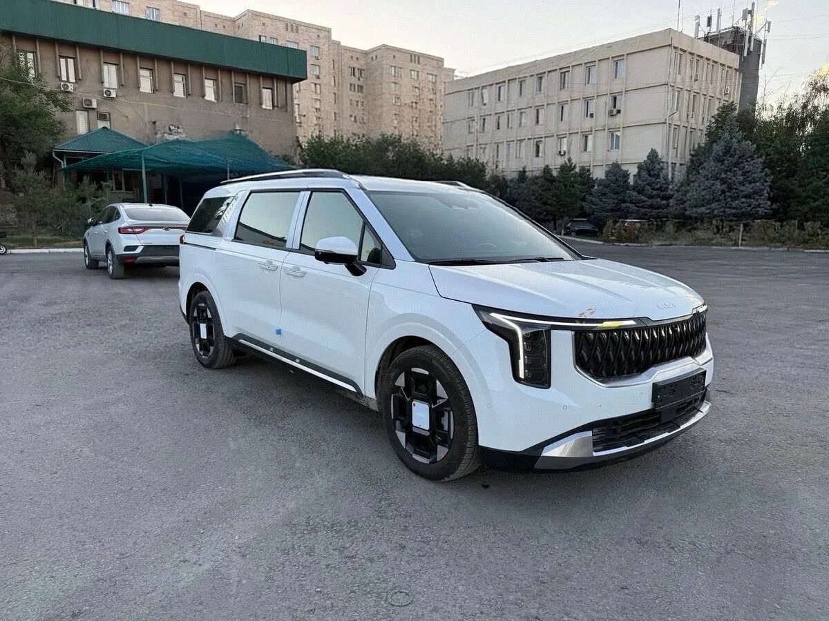 Открыть фотографии: Kia Carnival IV Рестайлинг