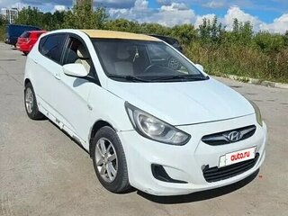 2011 Hyundai Solaris I, белый, 350000 рублей, вид 1