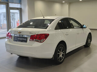 2012 Chevrolet Cruze I, белый, 600000 рублей, вид 5