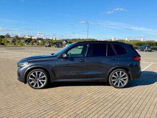 2019 BMW X5 30d IV (G05/G18), серый, 5990000 рублей, вид 3