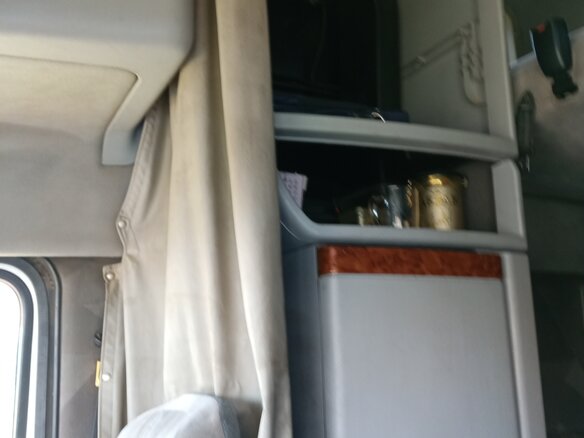2004 Volvo VNL, белый, 1150000 рублей - вид 9