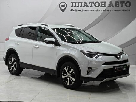 2018 Toyota RAV4 IV (XA40) Рестайлинг, белый, 2395000 рублей, вид 3