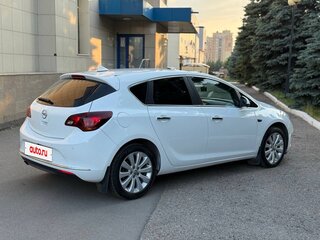 2012 Opel Astra J Рестайлинг, белый, 700000 рублей, вид 4