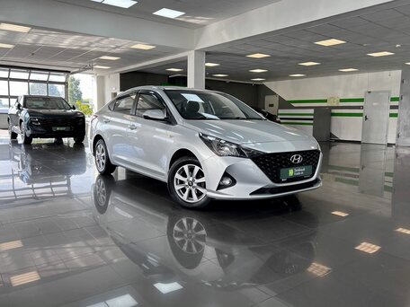 2021 Hyundai Solaris II Рестайлинг, серебристый, 1525000 рублей, вид 5