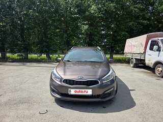 2017 Kia Ceed II Рестайлинг, коричневый, 910000 рублей, вид 2