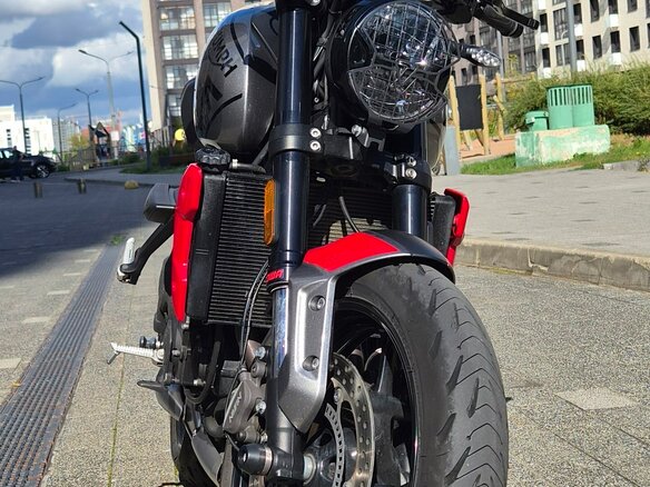 2021 Triumph Trident 660, серый, 820000 рублей - вид 15