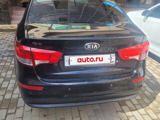 2015 Kia Rio III Рестайлинг, чёрный, 750000 рублей, вид 4