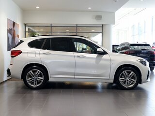 2019 BMW X1 20i xDrive II (F48) Рестайлинг, белый, 2540000 рублей, вид 4