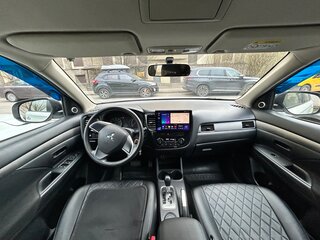 2016 Mitsubishi Outlander III Рестайлинг 2, белый, 1450000 рублей, вид 5