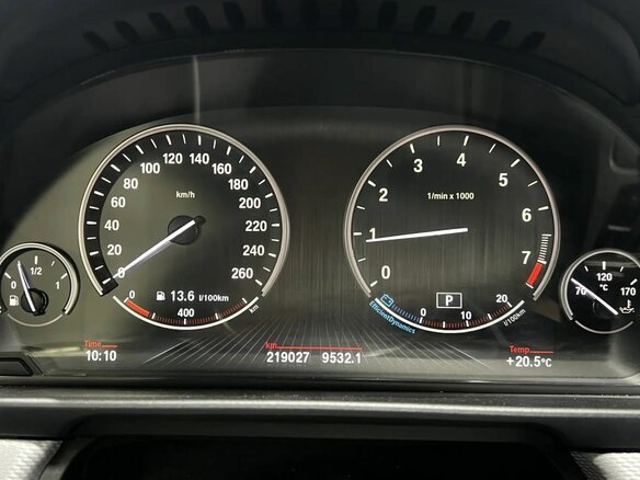 2014 BMW 5 серии 528i xDrive VI (F10/F11/F07) Рестайлинг, чёрный, 1950000 рублей - вид 17