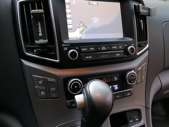 2017 Hyundai Grand Starex I Рестайлинг, серебристый, 2800000 рублей - вид 13