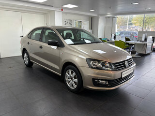 2016 Volkswagen Polo V Рестайлинг, бежевый, 1088000 рублей, вид 3