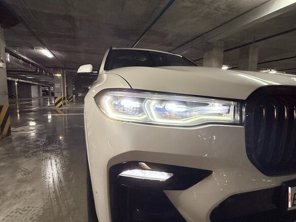 2020 BMW X7 30d I (G07), белый, 6490000 рублей - вид 22