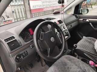 2010 Volkswagen Touran EcoFuel I Рестайлинг, бежевый, 599987 рублей, вид 5