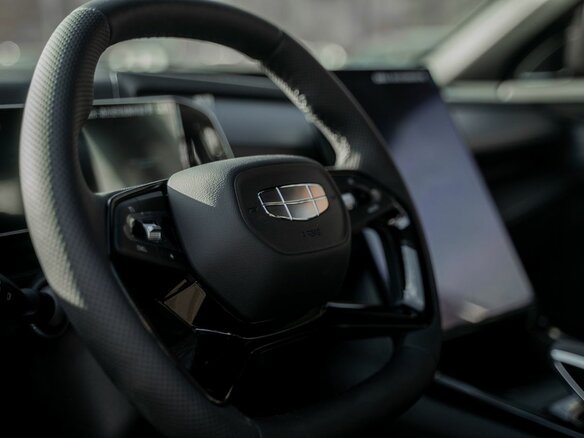 2025 Geely Cityray, серебристый, 2909990 рублей - вид 10