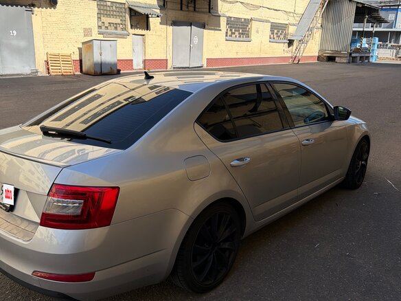 2013 Skoda Octavia III (A7), серебристый, 1100000 рублей - вид 3