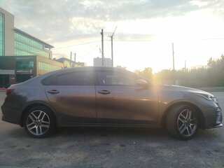 2021 Kia Cerato IV, серый, 2100000 рублей, вид 2