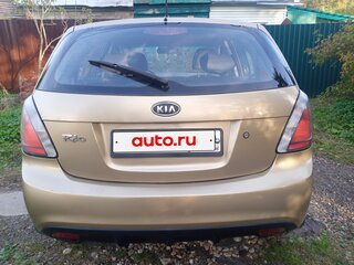 2011 Kia Rio II Рестайлинг, золотистый, 650000 рублей, вид 3