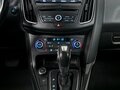 2017 Ford Focus III Рестайлинг, красный, 849000 рублей - вид 11