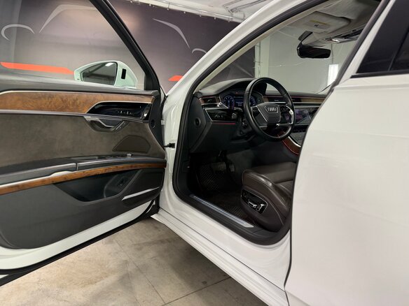 2019 Audi A8 Long 55 TFSI IV (D5), белый, 4790000 рублей - вид 21