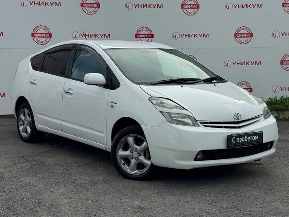 2010 Toyota Prius JDM II Рестайлинг (XW20), белый, 679000 рублей - вид 6
