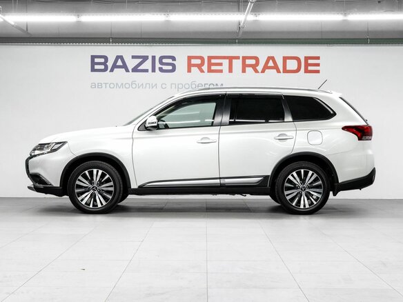 2015 Mitsubishi Outlander III Рестайлинг, белый - вид 7