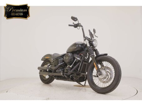 2019 Harley-Davidson Street Bob, чёрный, 1399000 рублей, вид 3
