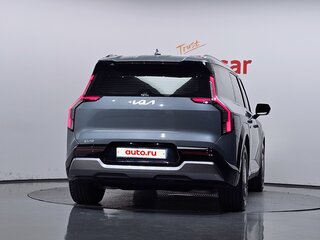 2025 Kia EV9 Long Range, серебристый, 5660000 рублей, вид 4