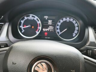 2018 Skoda Rapid I Рестайлинг, белый, 835000 рублей, вид 4