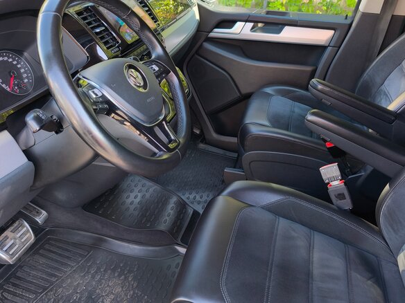 2018 Volkswagen Multivan T6, серый, 4800000 рублей - вид 12