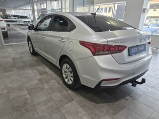 2017 Hyundai Solaris II, серебристый, 1069000 рублей, вид 5