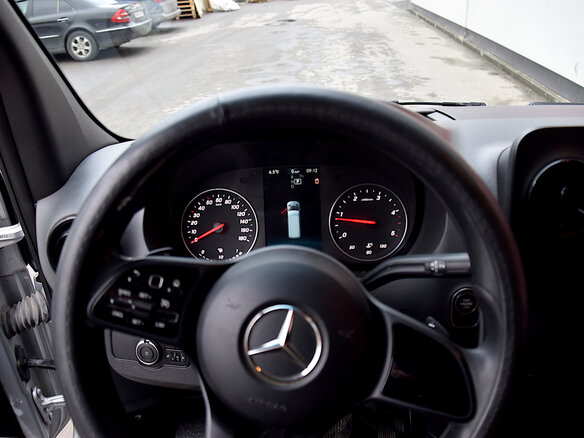2021 Mercedes-Benz Sprinter, серебристый, 6500000 рублей - вид 9