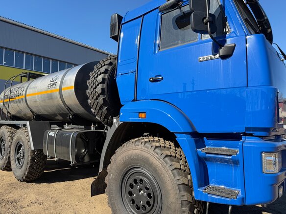 2014 КамАЗ 43118, синий, 4900000 рублей - вид 10